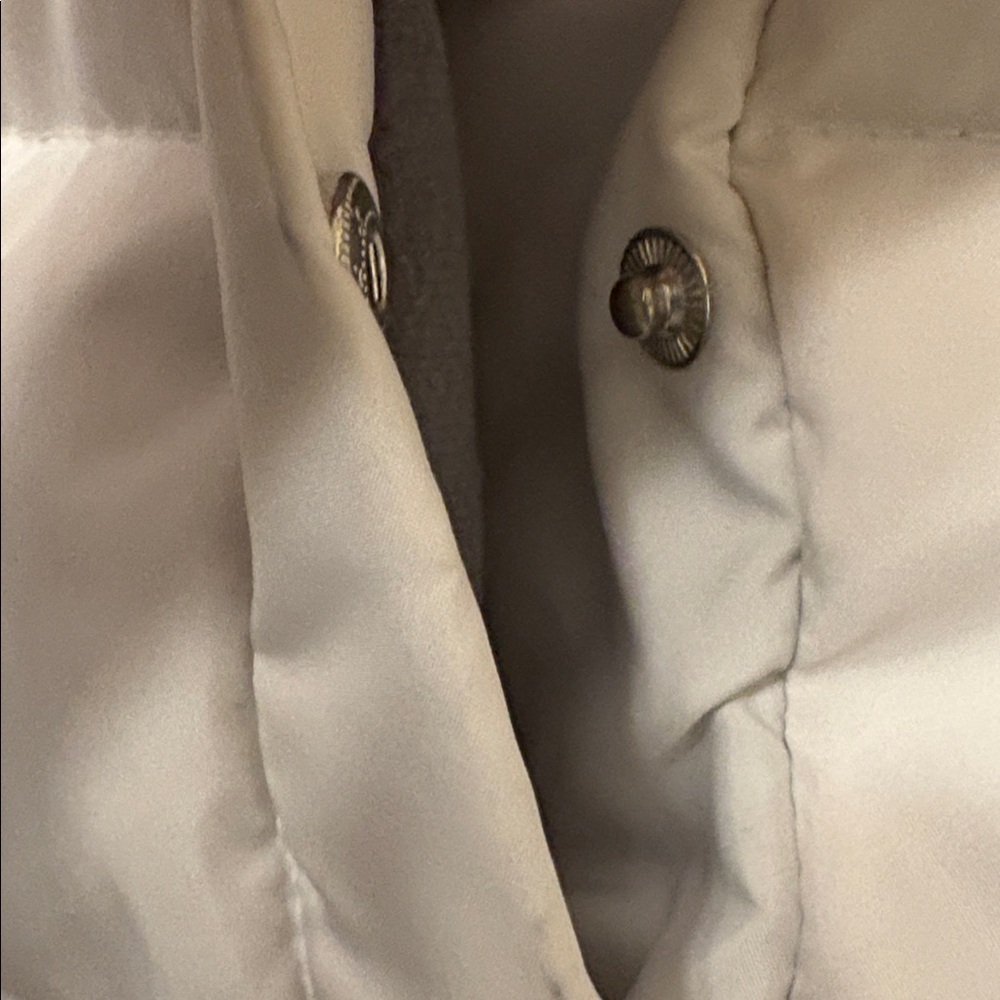 Free Country white puffer vest. 50% down. SZ XL - Picture 8 of 9